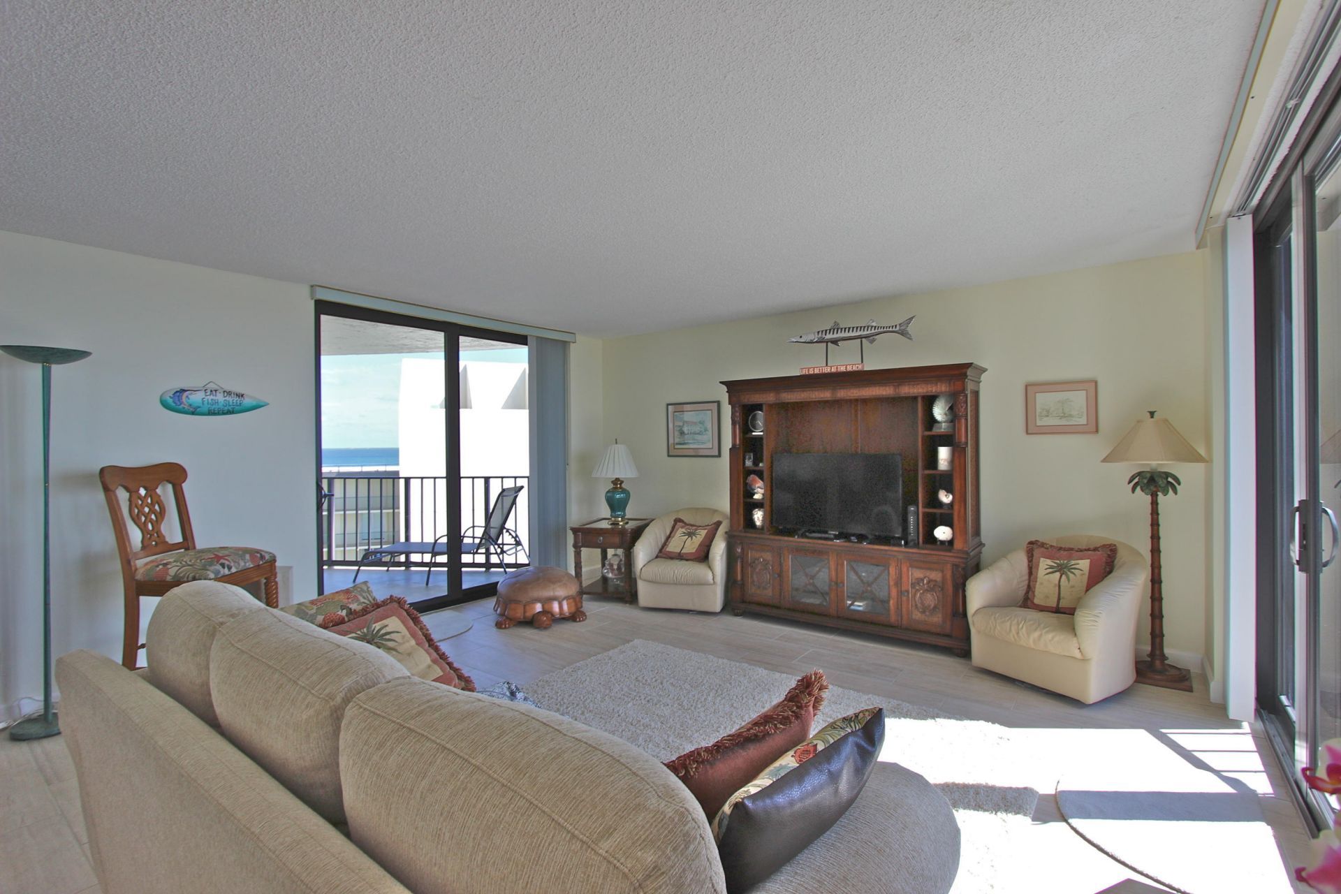 5420 N Ocean Avenue, Riviera Beach, FL 33404 Photo