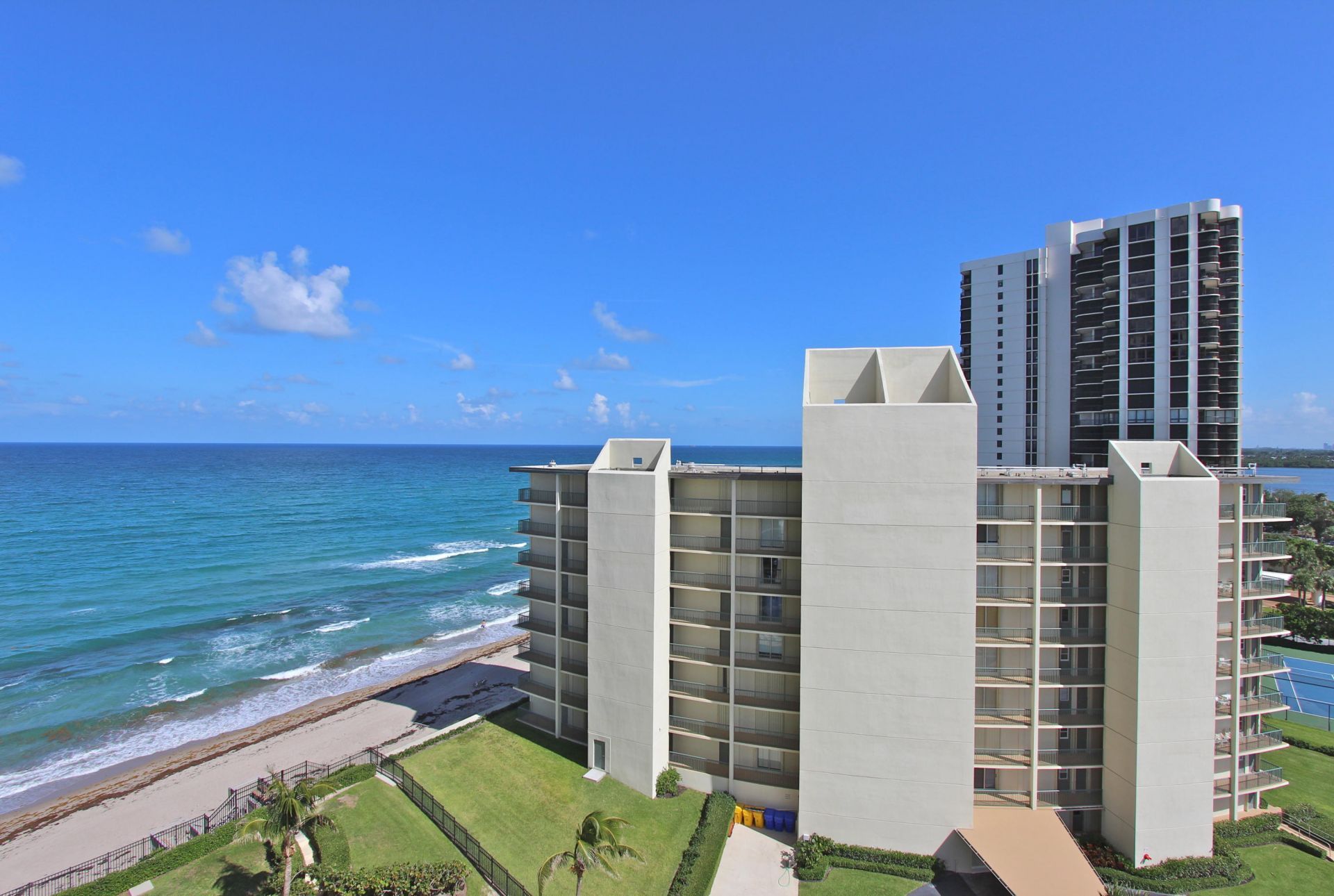 5420 N Ocean Avenue, Riviera Beach, FL 33404 Photo