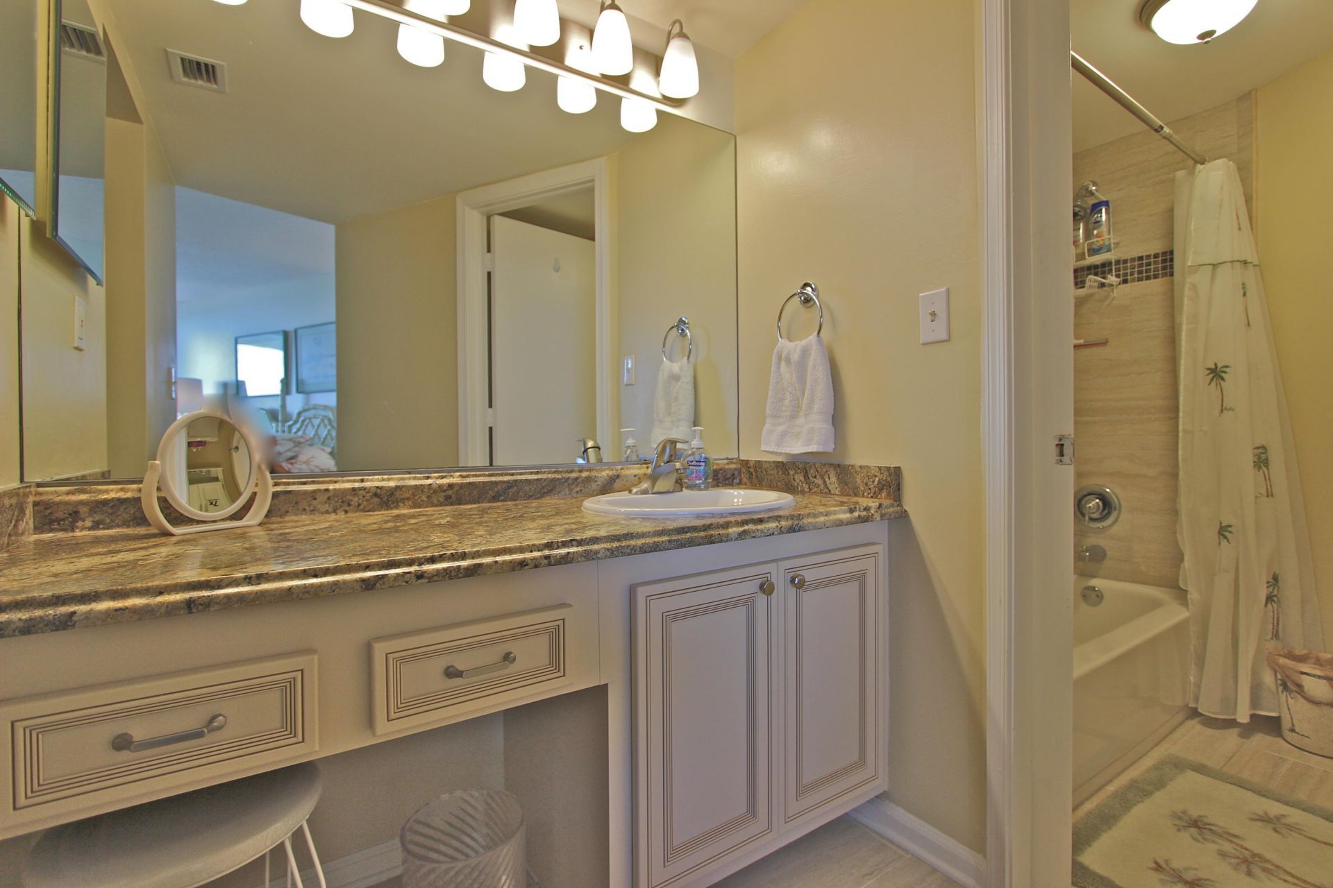 5420 N Ocean Avenue, Riviera Beach, FL 33404 Photo