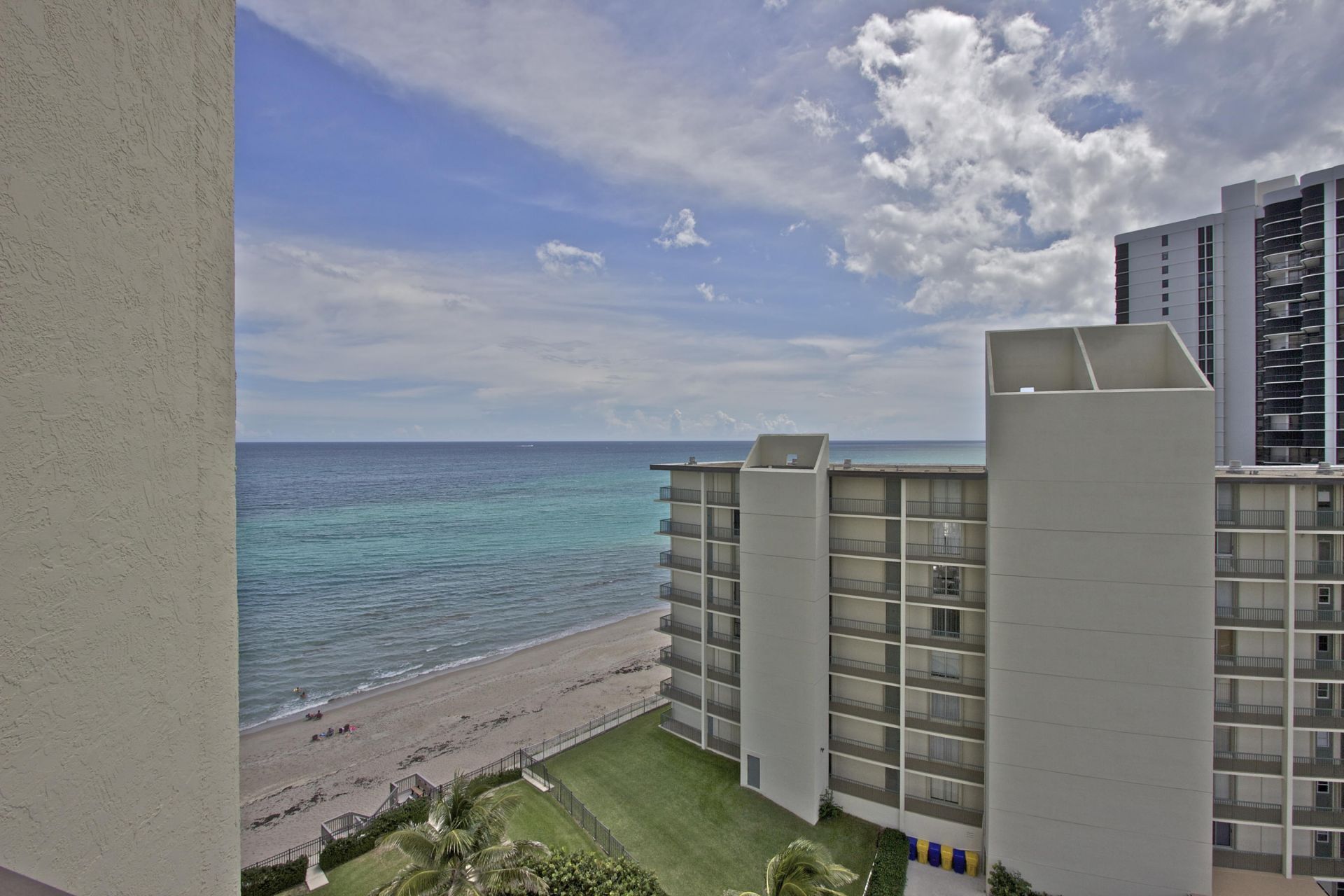 5420 N Ocean Avenue, Riviera Beach, FL 33404 Photo