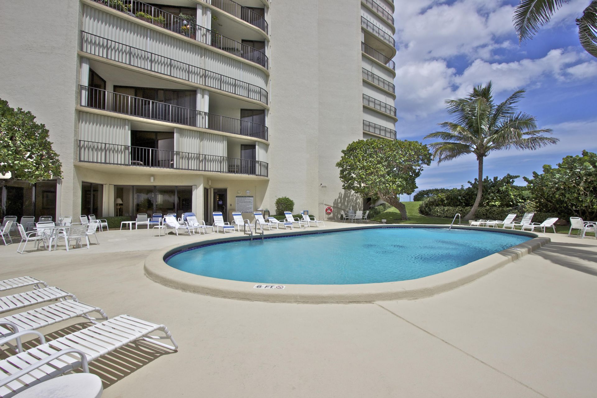 5420 N Ocean Avenue, Riviera Beach, FL 33404 Photo