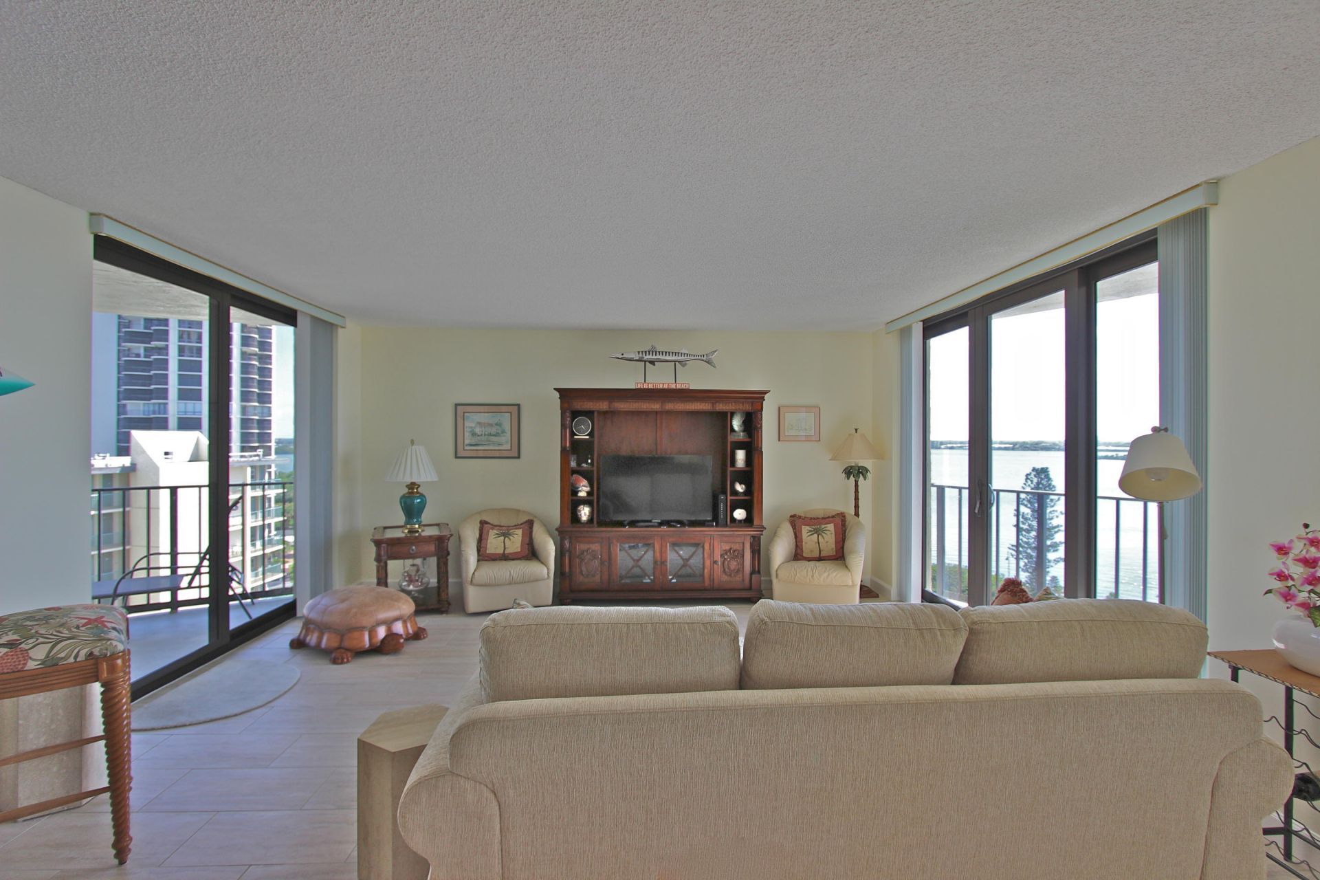 5420 N Ocean Avenue, Riviera Beach, FL 33404 Photo