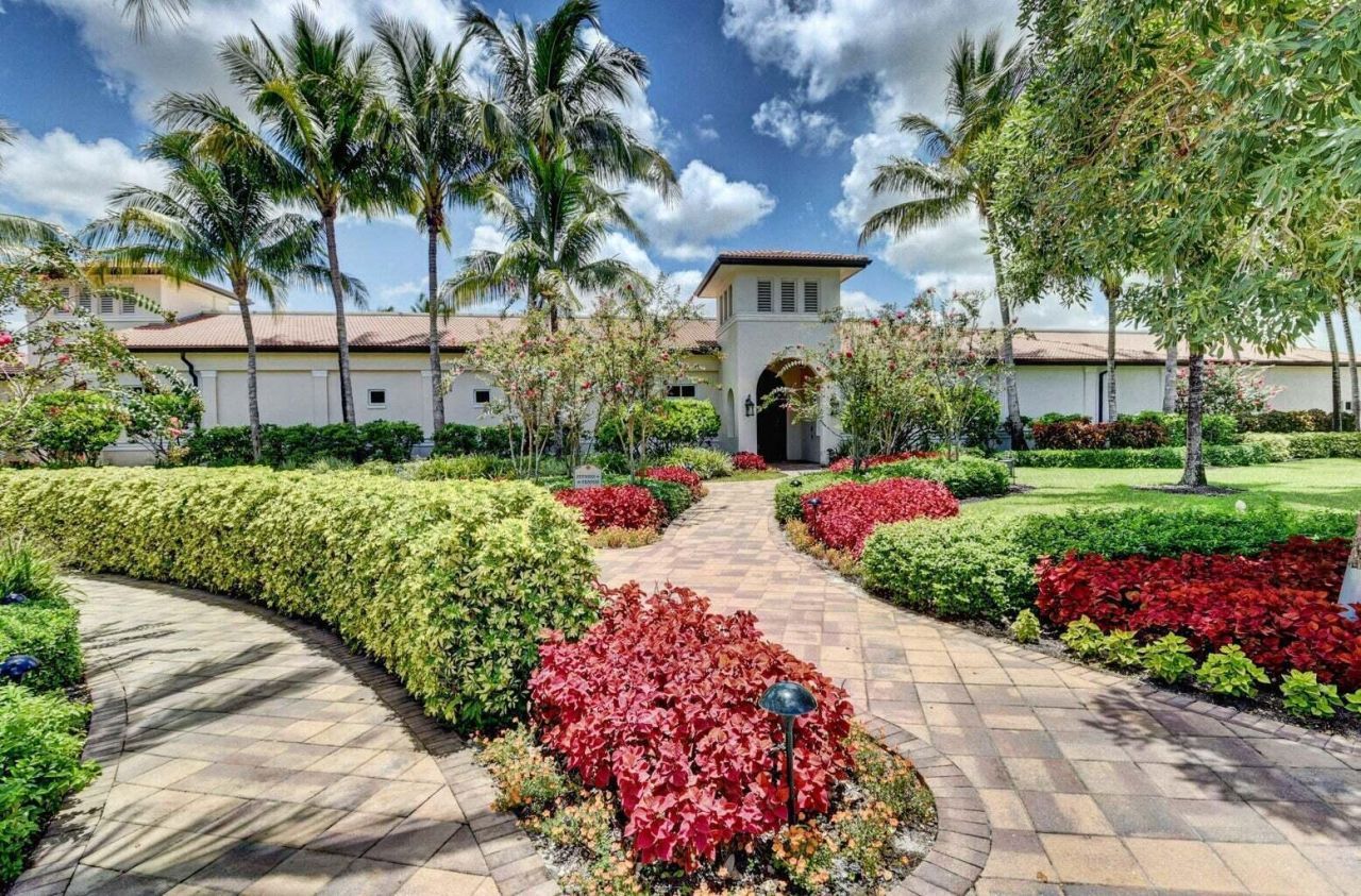 8065 Aberdeen Drive, Unit 102, Boynton Beach, FL 33472 Photo