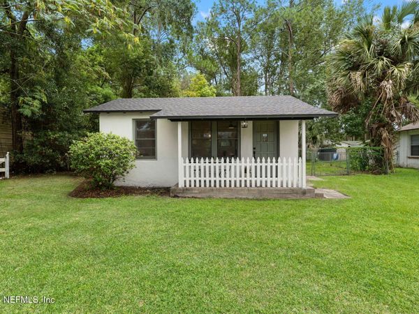 5604 CRUZ Road, Jacksonville, FL 32207