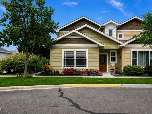 546 Blue Moon Drive, Central Point, OR 97502