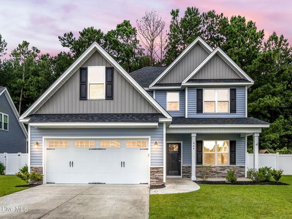 464 Jasmine Way, Burgaw, NC 28425