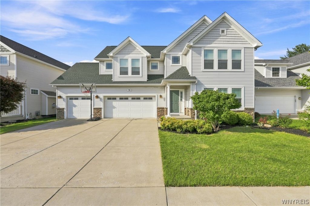 70 Rachel Vincent, Buffalo, NY 14216 Main Photo
