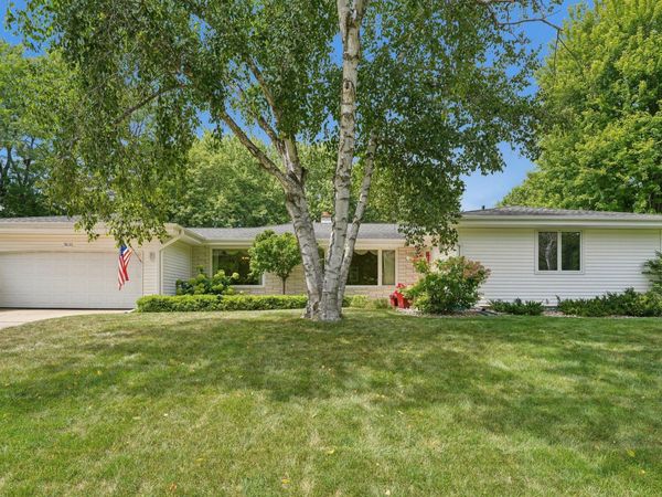 9632 Oxborough Road, Bloomington, MN 55437
