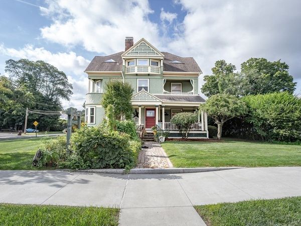 56 Court St, Westfield, MA 01085