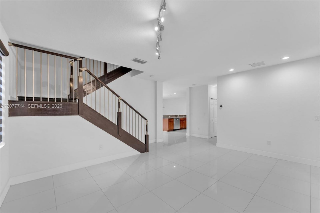 Please Call For Address, Miami, FL 33172 Photo