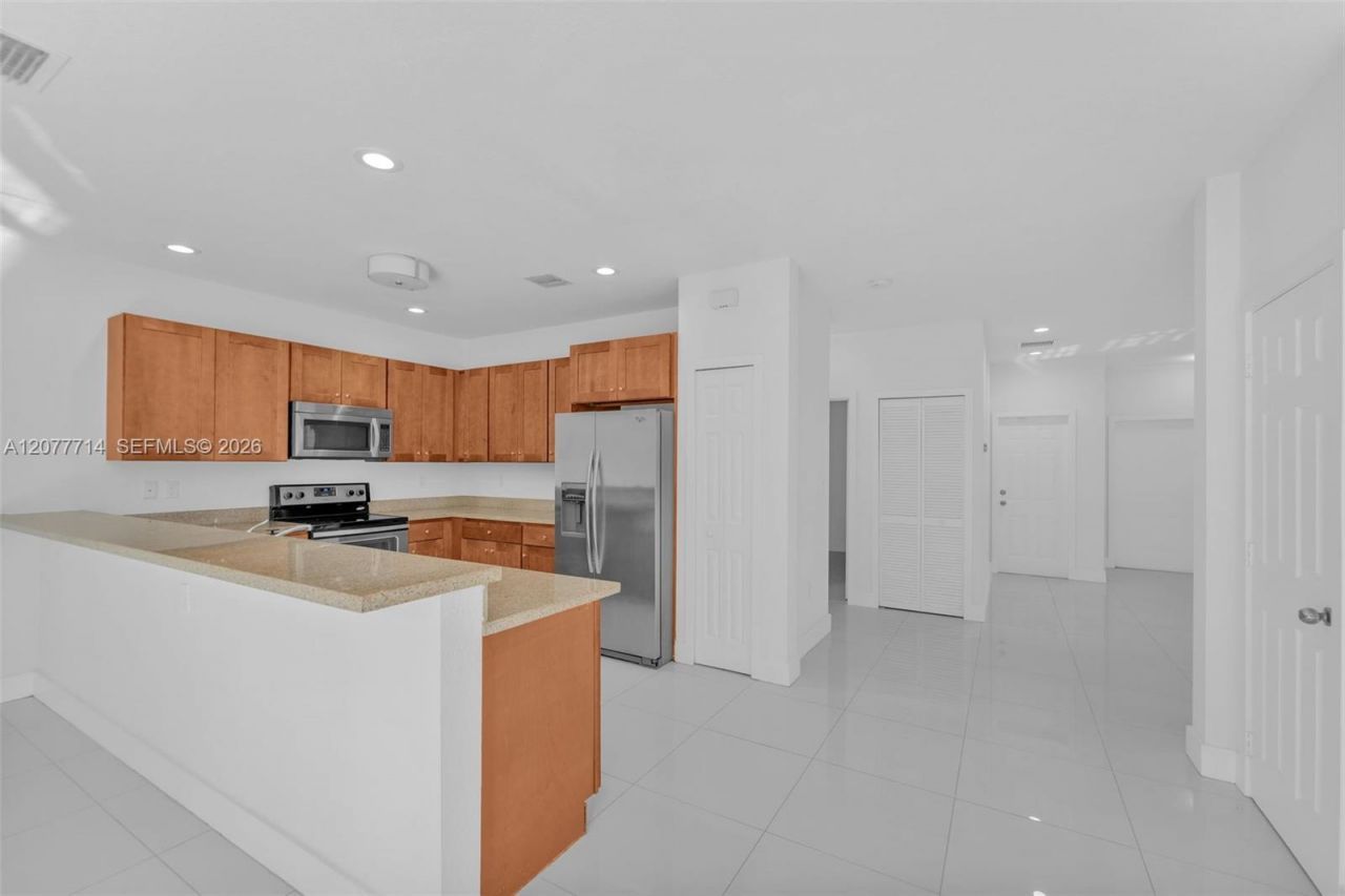 Please Call For Address, Miami, FL 33172 Photo