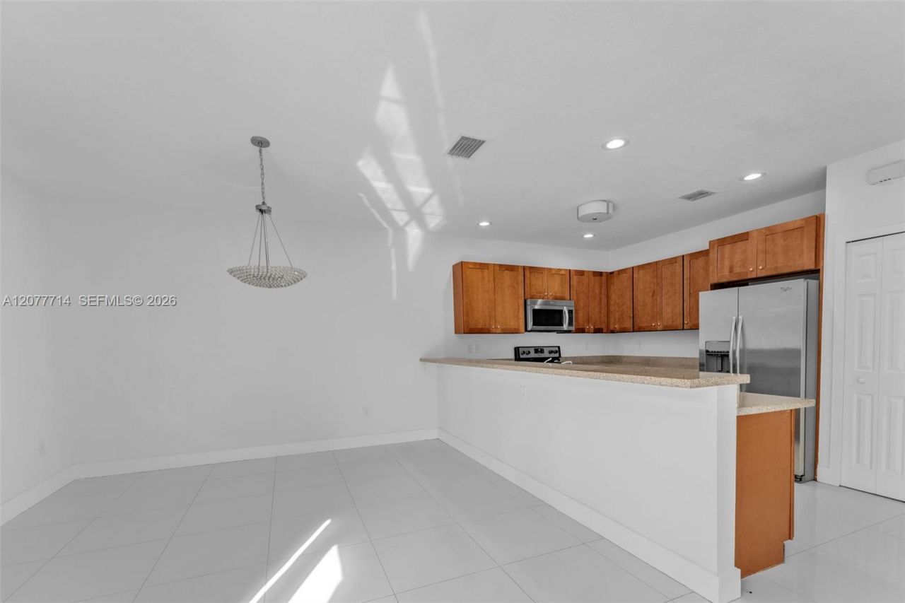 Please Call For Address, Miami, FL 33172 Photo
