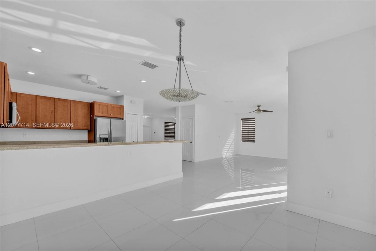 Please Call For Address, Miami, FL 33172 Photo
