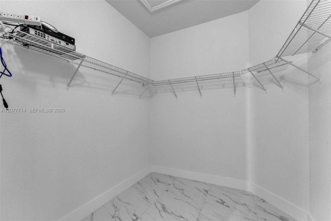 Please Call For Address, Miami, FL 33172 Photo