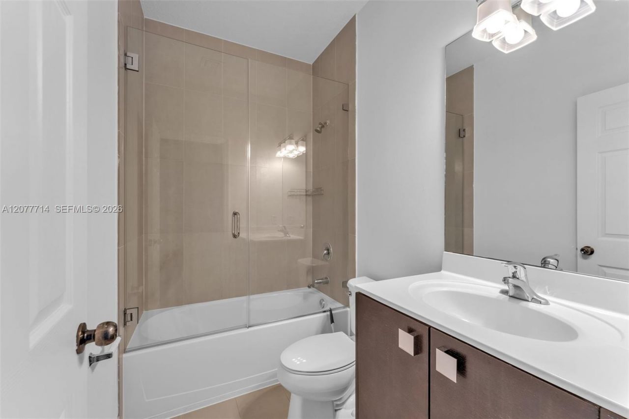 Please Call For Address, Miami, FL 33172 Photo