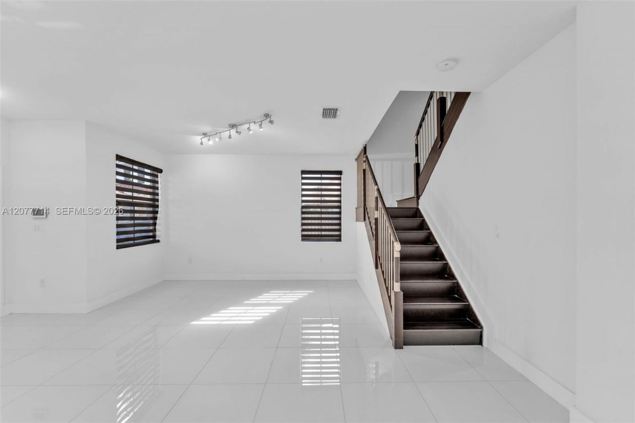 Please Call For Address, Miami, FL 33172 Photo