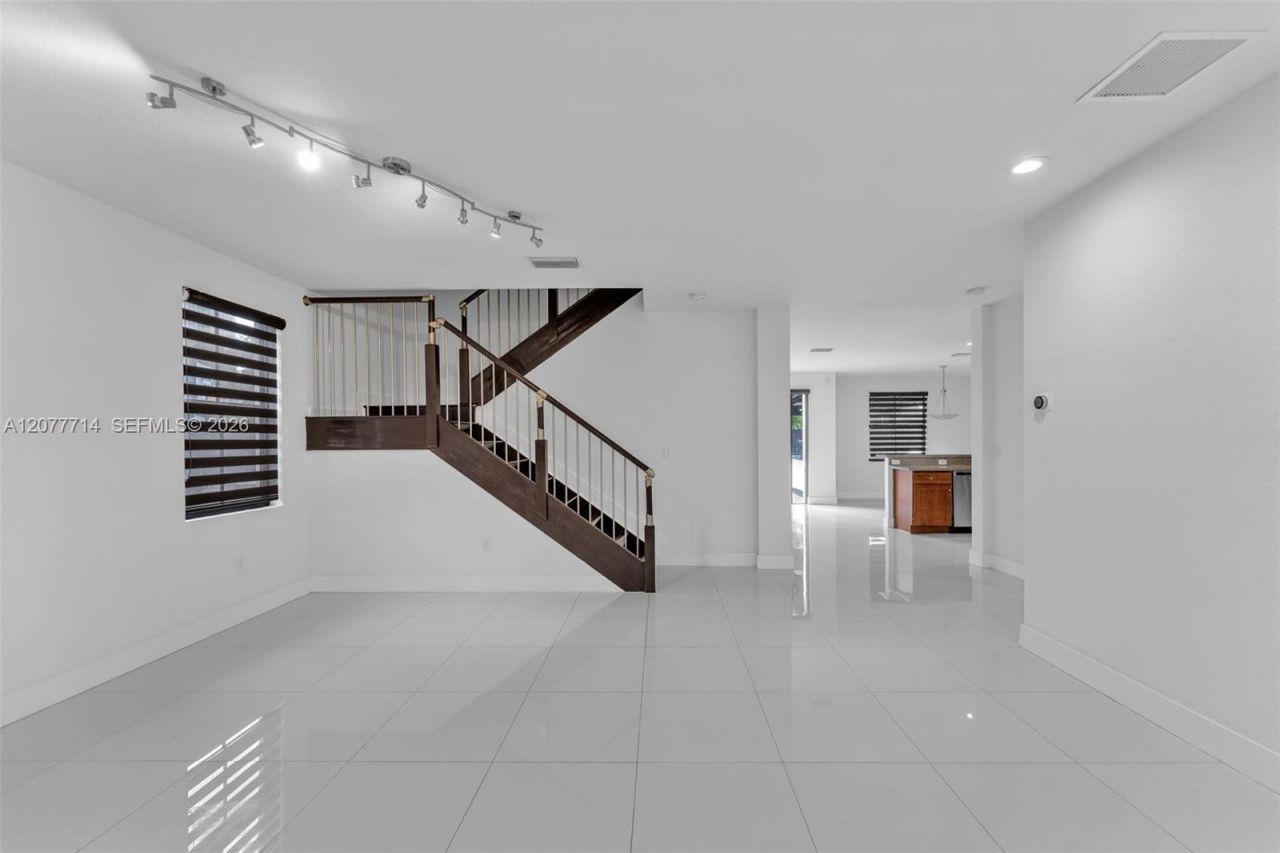 Please Call For Address, Miami, FL 33172 Photo