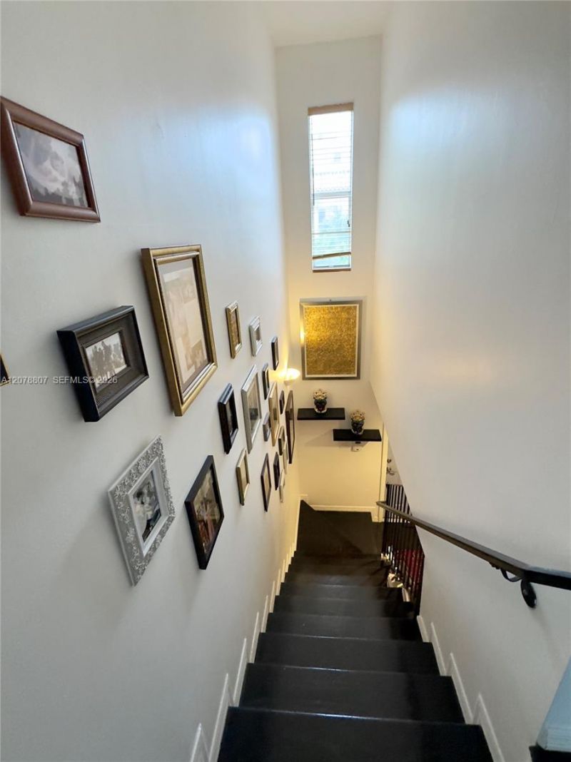 3047 Center St, Unit 7, Miami, FL 33133 Photo