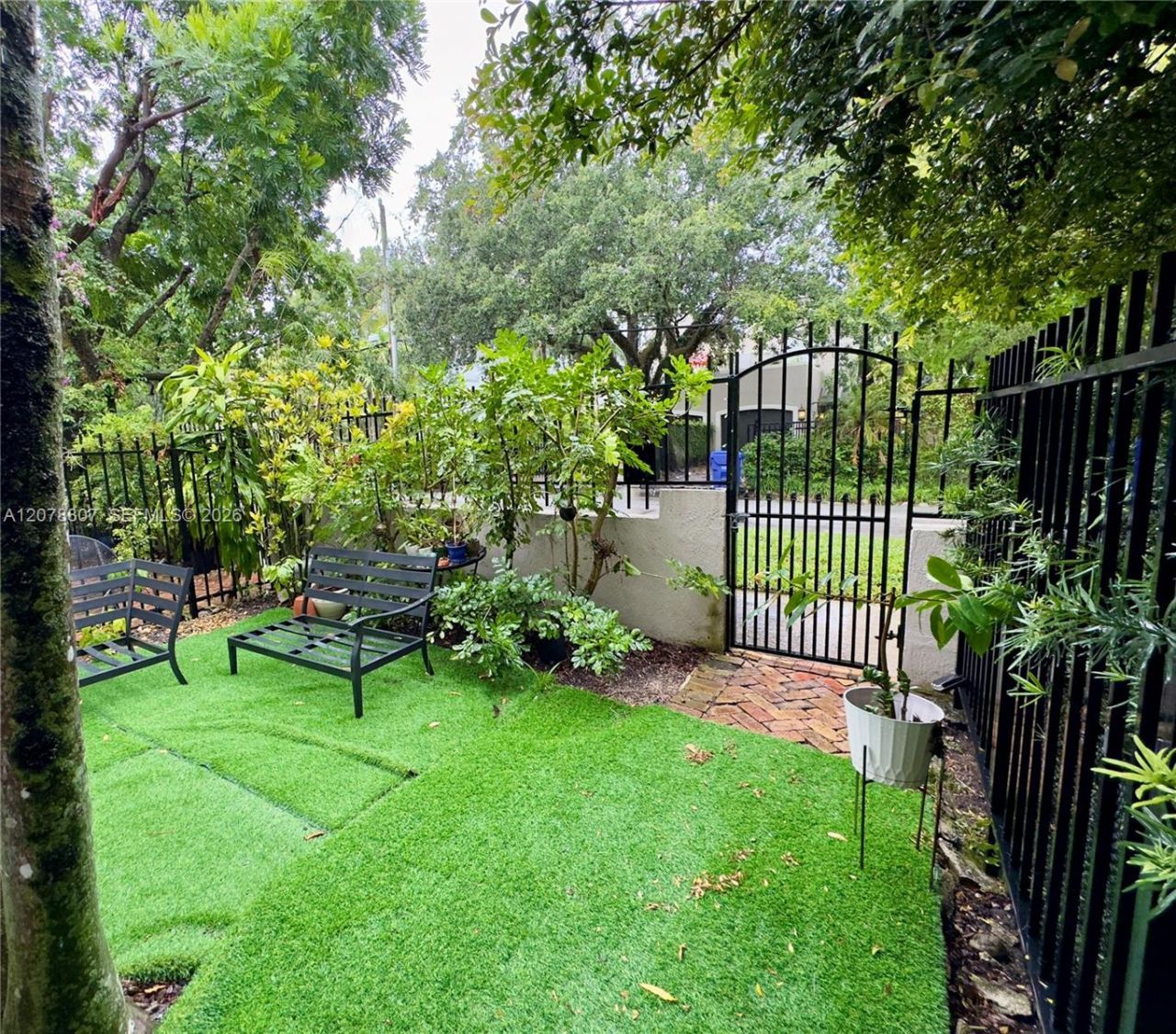 3047 Center St, Unit 7, Miami, FL 33133 Photo