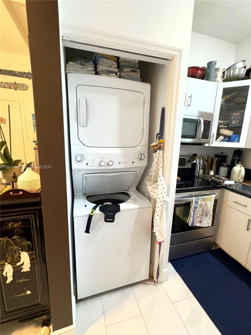 3047 Center St, Unit 7, Miami, FL 33133 Photo