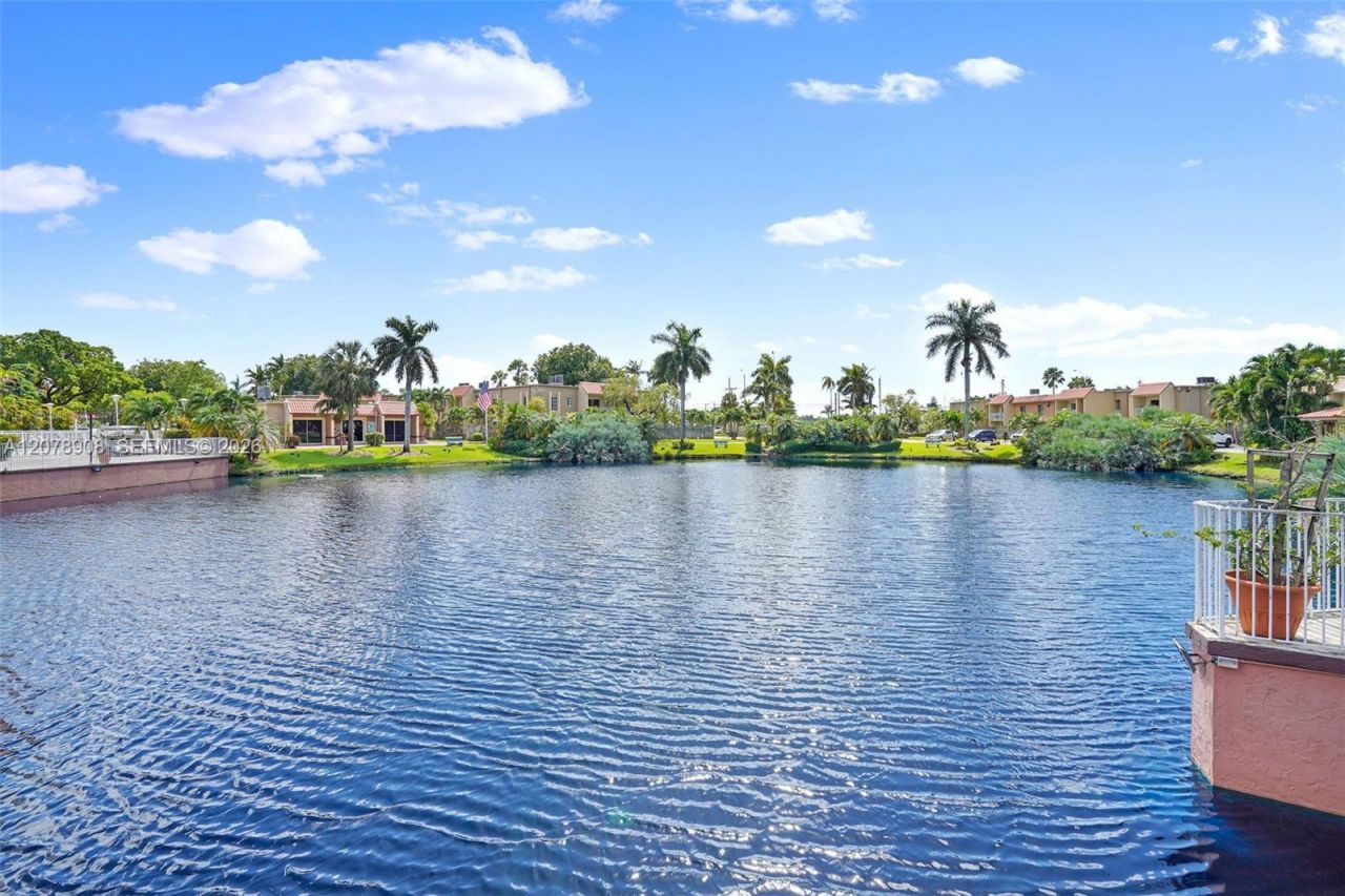 4910 NW 79th Ave, Unit 201, Doral, FL 33166 Main Photo