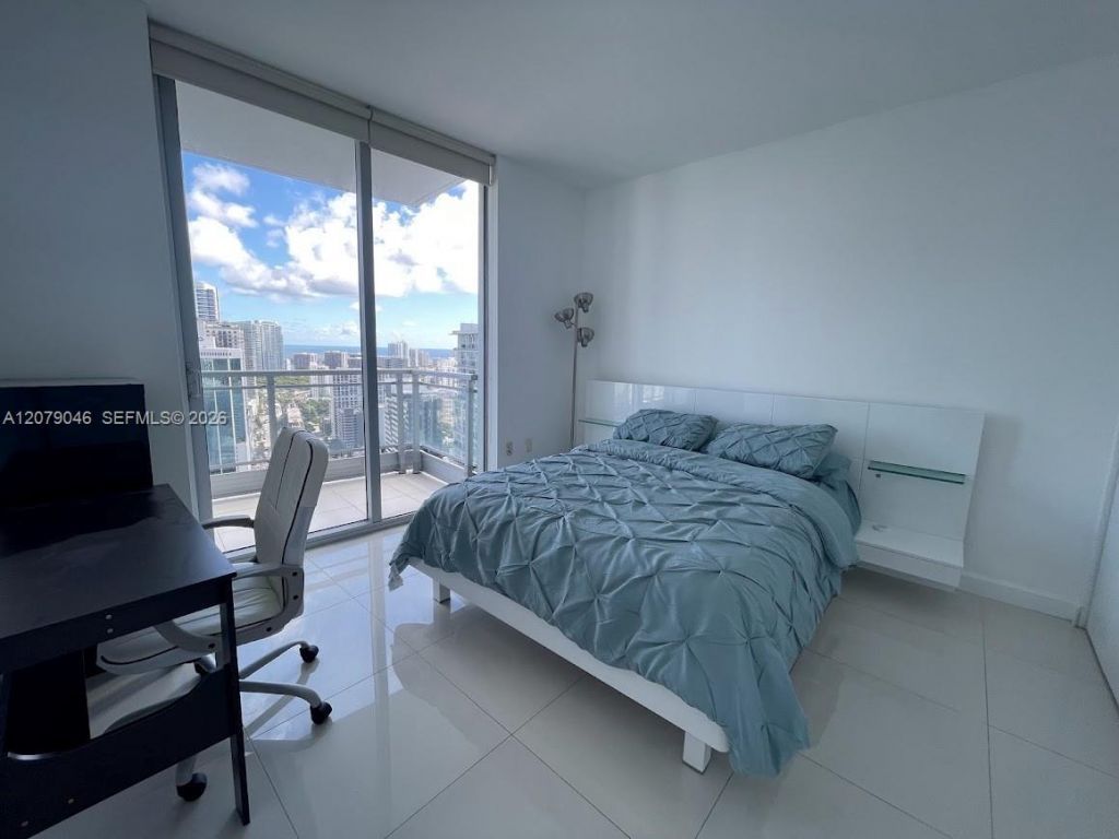 92 SW 3rd St, Unit 3504, Miami, FL 33130 Photo