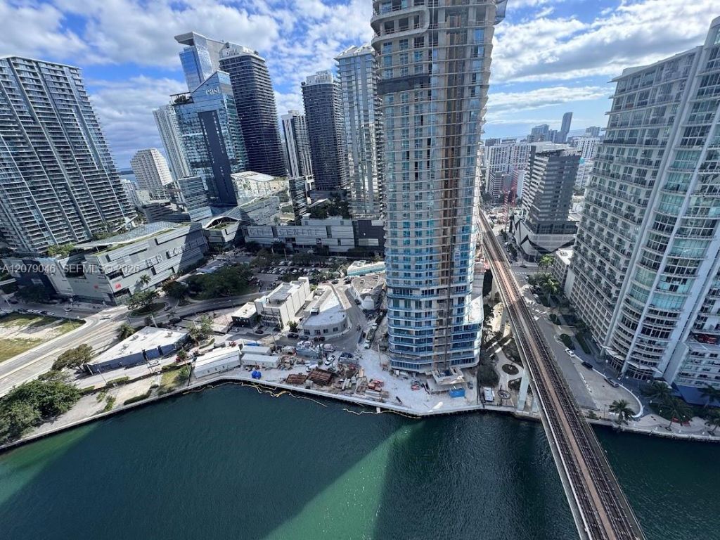 92 SW 3rd St, Unit 3504, Miami, FL 33130 Photo