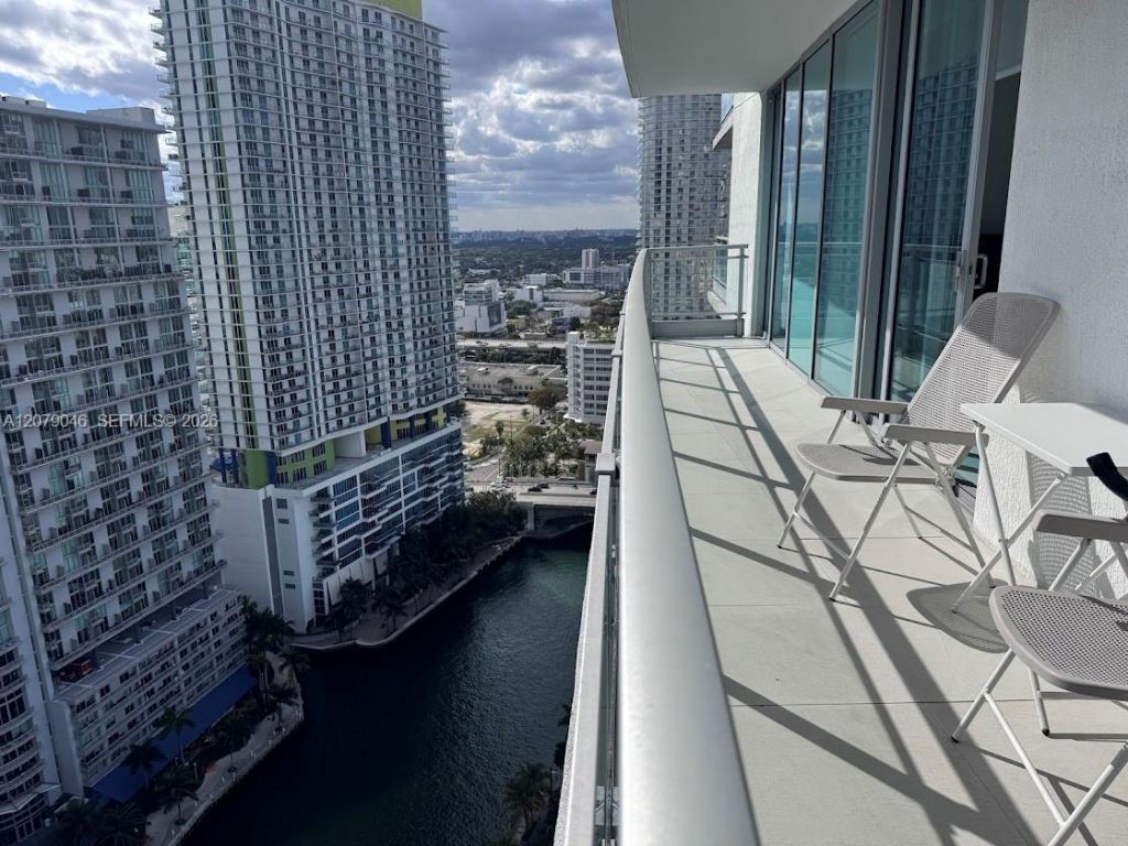 92 SW 3rd St, Unit 3504, Miami, FL 33130 Photo