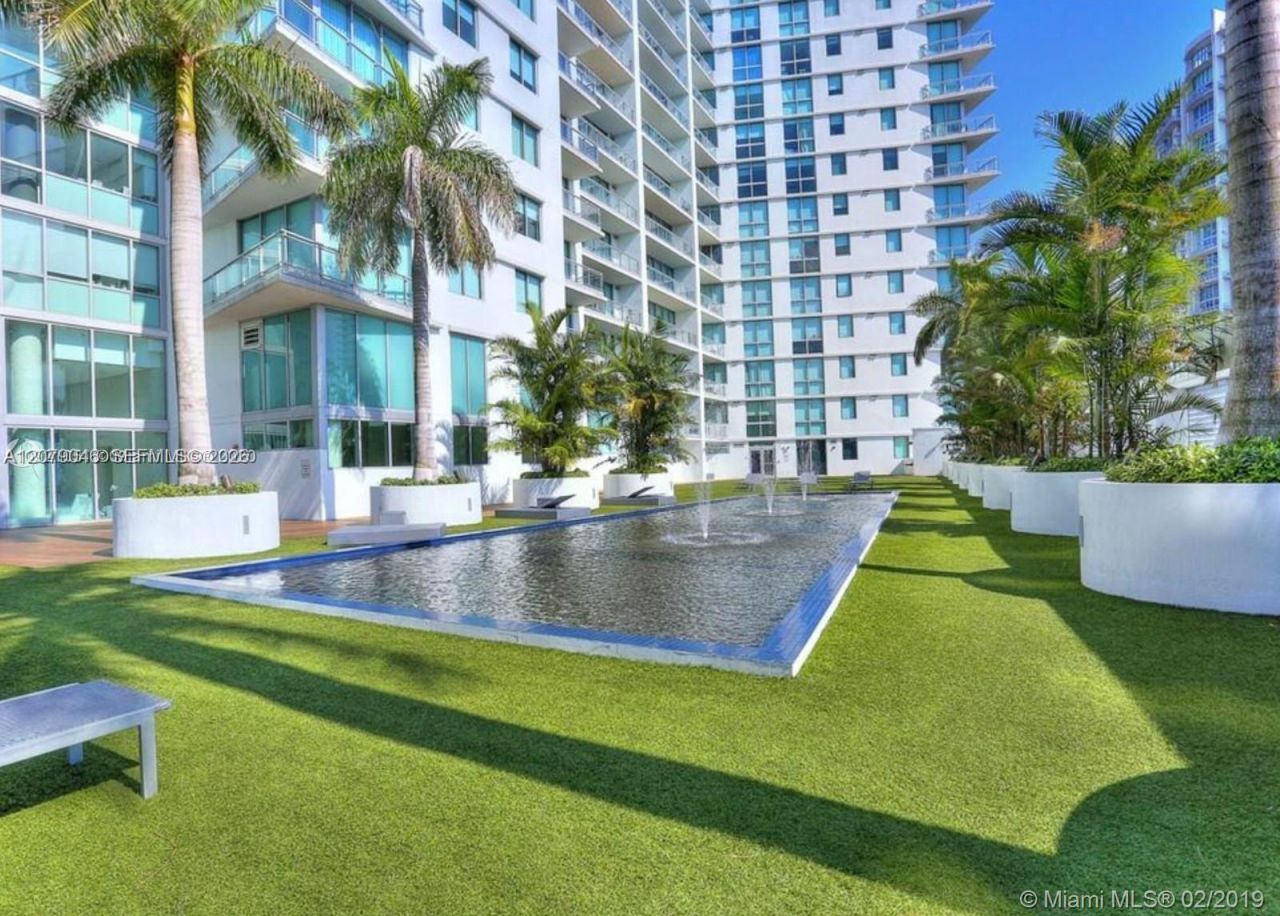 92 SW 3rd St, Unit 3504, Miami, FL 33130 Photo