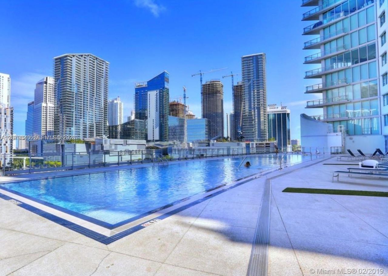 92 SW 3rd St, Unit 3504, Miami, FL 33130 Photo