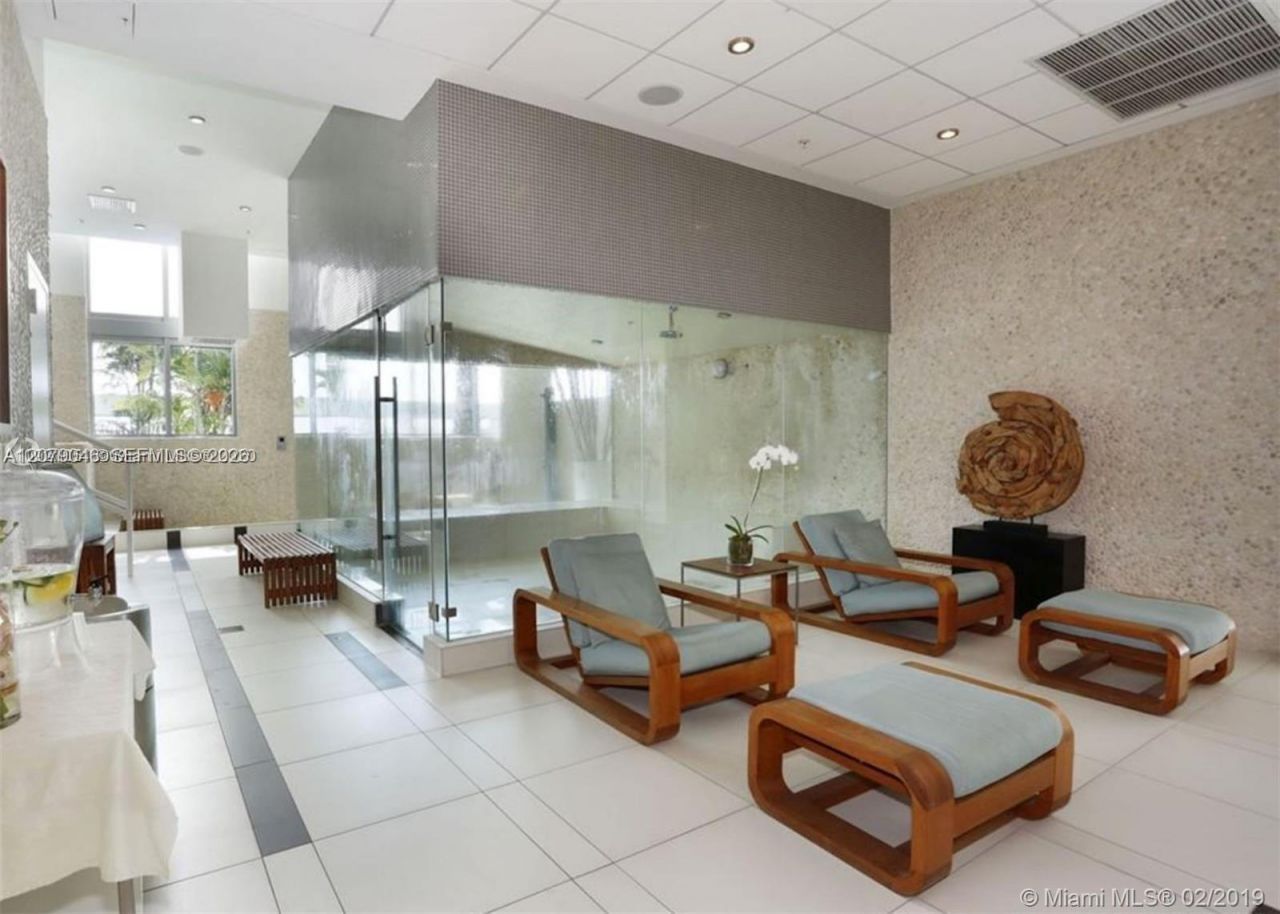 92 SW 3rd St, Unit 3504, Miami, FL 33130 Photo