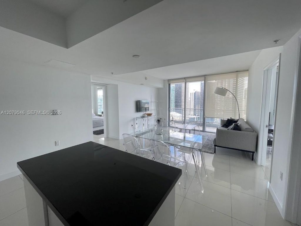 92 SW 3rd St, Unit 3504, Miami, FL 33130 Photo