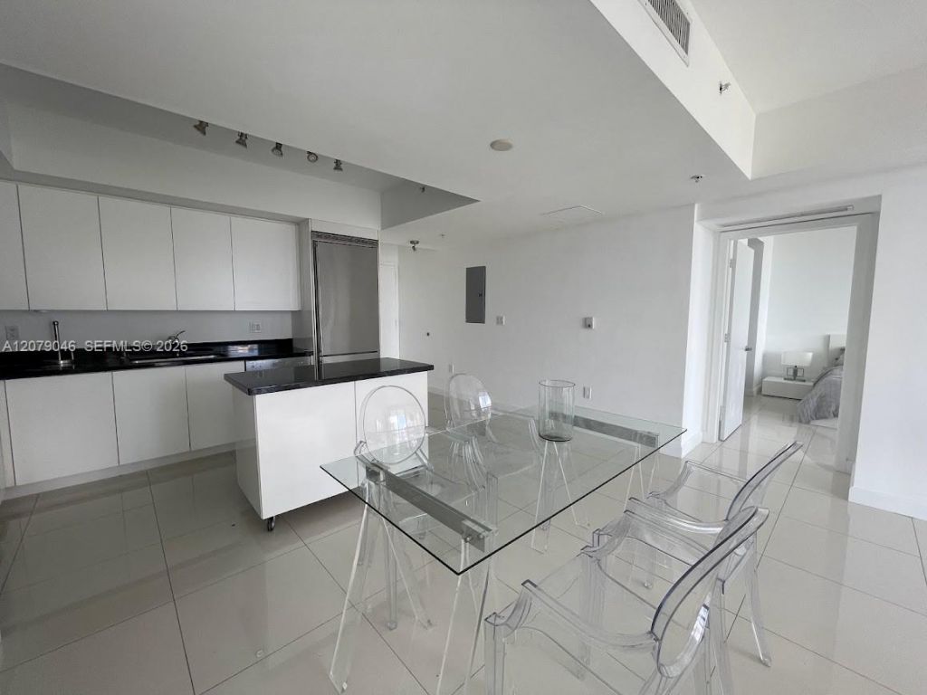 92 SW 3rd St, Unit 3504, Miami, FL 33130 Photo