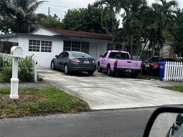 6125 Dawson St , Hollywood, FL 33023