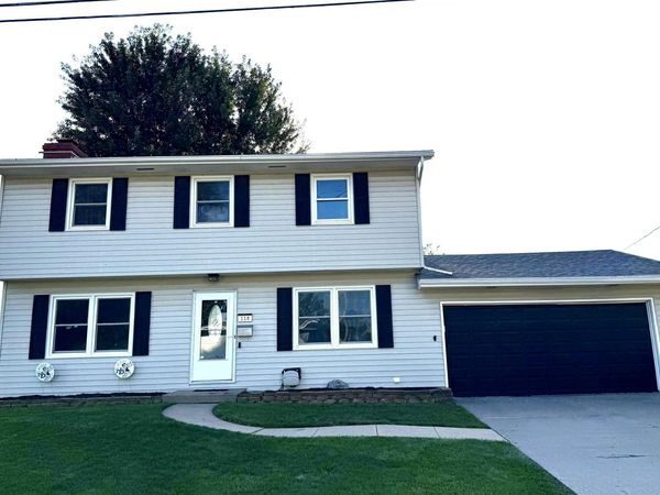 118 Glendale Drive, Burlington, IA 52601