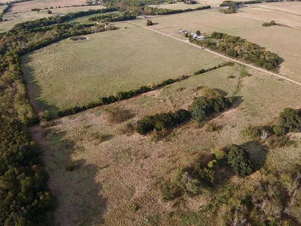 0000 CR 2185 , Klondike, TX 75448