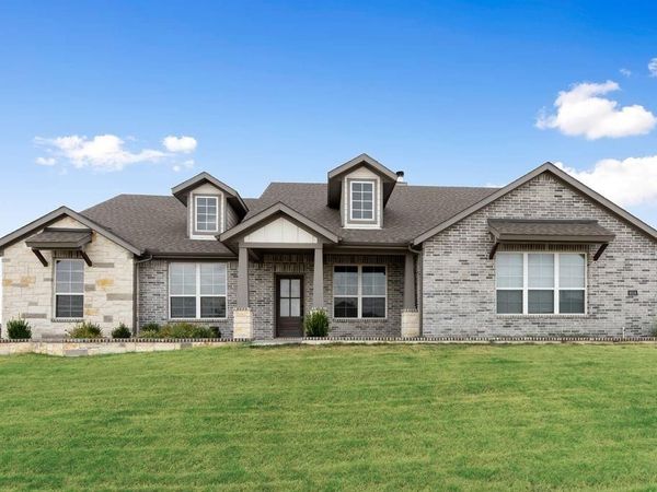 6016 Ember Crest Drive, Weatherford, TX 76085