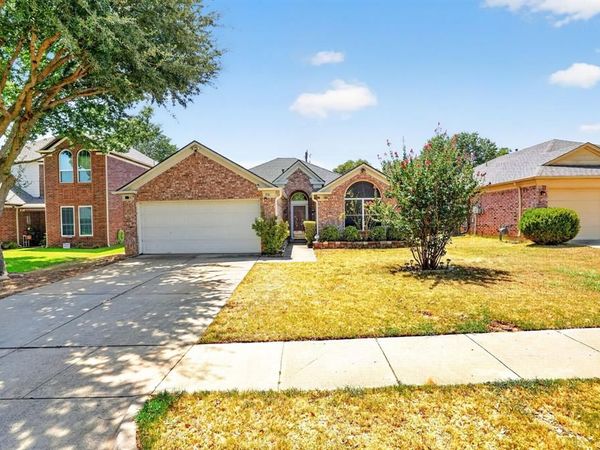 306 Branch Bend, Euless, TX 76039