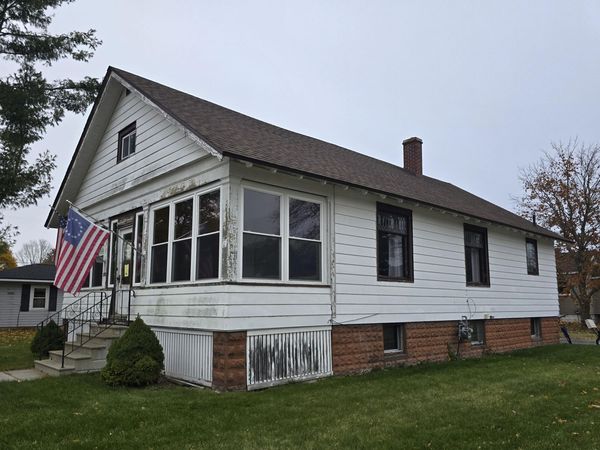 728 S 8th Avenue, Alpena, MI 49707