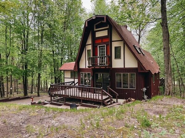 9550 Pere Marquette Drive, Stanwood, MI 49346