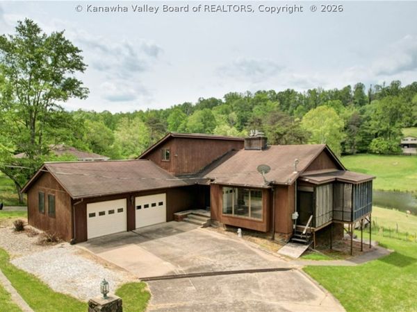 274 Pioneer Lane, Charleston, WV 25312