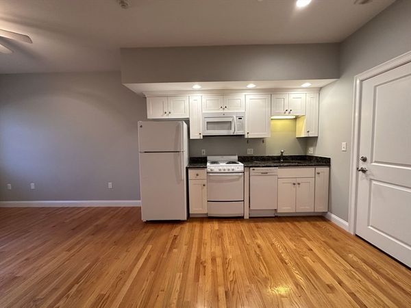 60 Pearl Street, Unit 304, Braintree, MA 02184