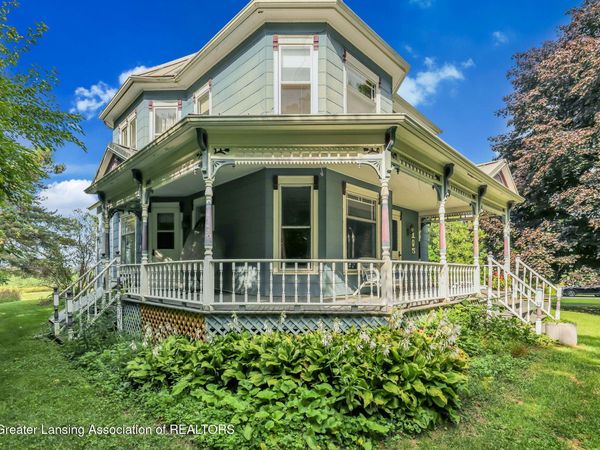 105 E Columbia Road, Mason, MI 48854