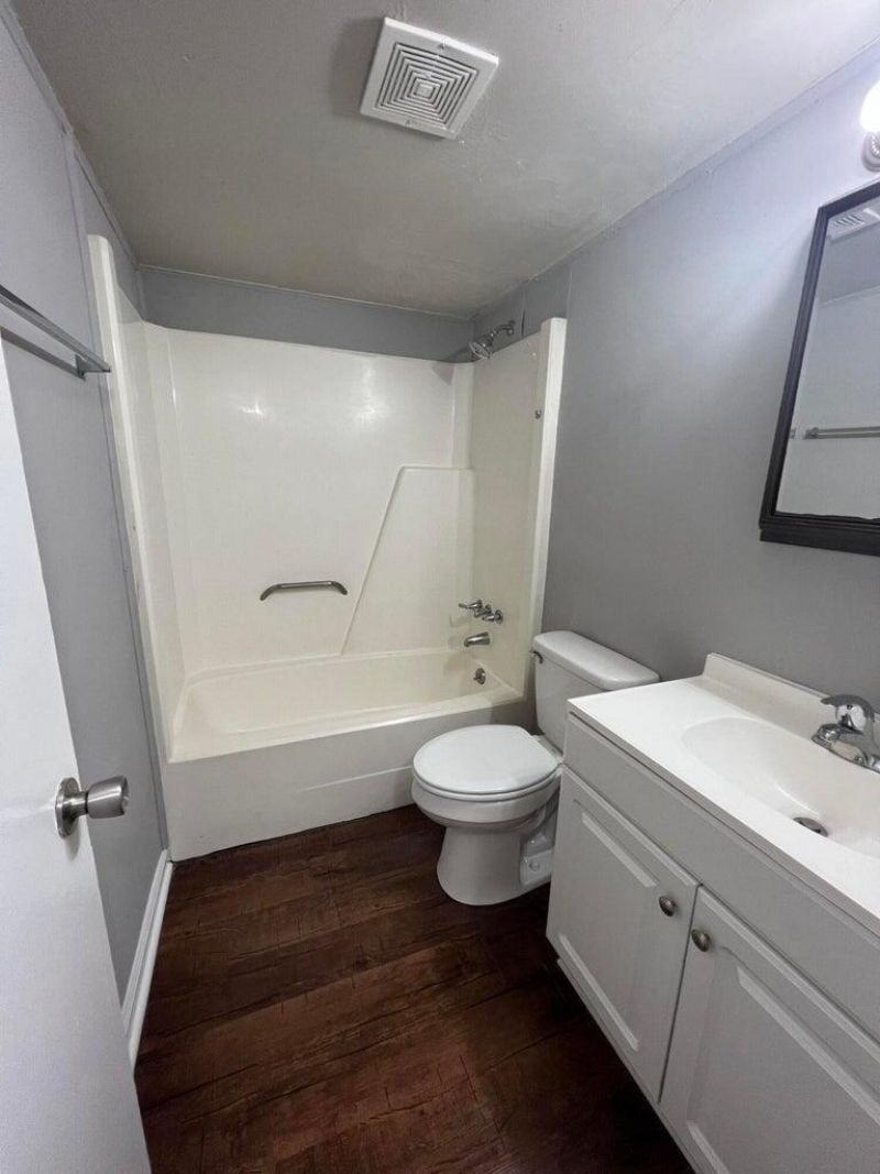 109 N Miller Street Photo 11