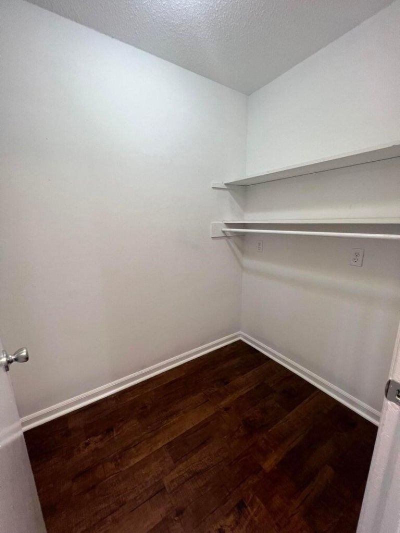 109 N Miller Street Photo 13