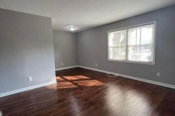 109 N Miller Street photo 4