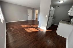 109 N Miller Street photo 4