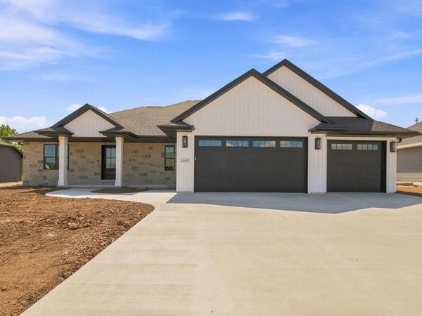 3685 ELLA JO WAY, De Pere, WI 54115