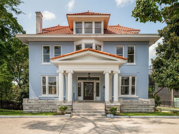 3720 West End Ave, Nashville, TN 37205
