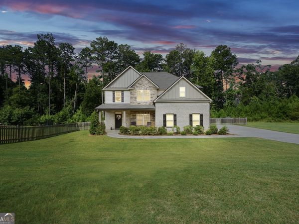 231 Homestead Circle, Forsyth, GA 31029